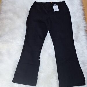 NWT Mary Crafts size 8 black pants, front pockets,  elastic waistband.